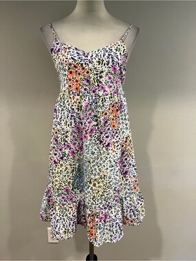 Everly White Floral Sundress with straps size small‎